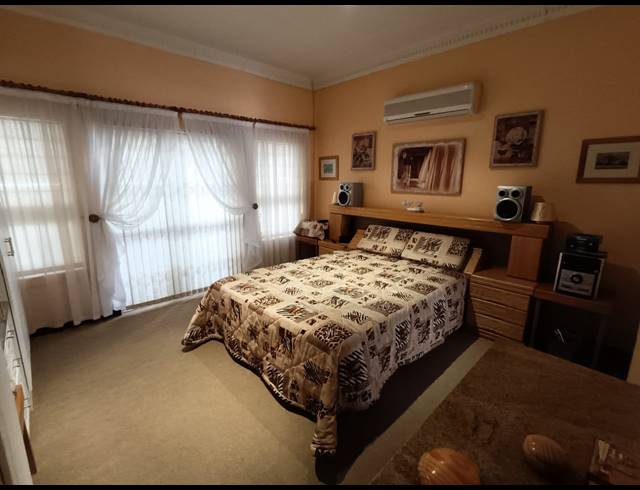 3 BEDROOM TOWNHOUSE FOR SALE IN PROTEA PARK